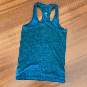 Blue green Lulu Lemon top